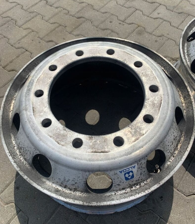 FELGA ALUMINOWA ALCOA 22,5X9.00 - Bandazh për Kamioni: foto 1 FELGA ALUMINOWA ALCOA 22,5X9.00 - Bandazh për Kamioni: foto 1