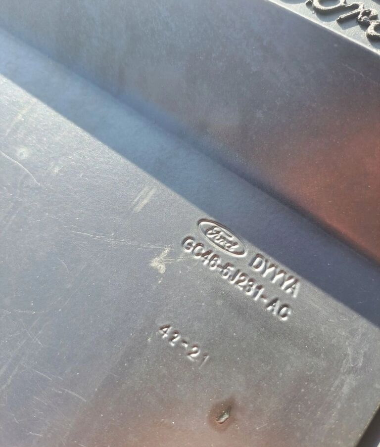 Ford F-MAX CARGO GC46-5J231-AG Ford F-MAX CARGO - Serbatori AdBlue për Kamioni: foto 3 Ford F-MAX CARGO GC46-5J231-AG Ford F-MAX CARGO - Serbatori AdBlue për Kamioni: foto 3