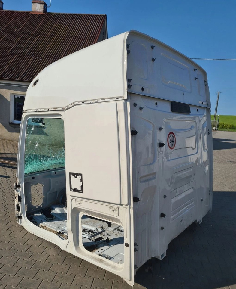 GOŁA SZKIELET POSZYCIE BLACHA RENAULT GAMA T HIGH WYSOKA KABINA - USZKODZONA - Kabinë: foto 3 GOŁA SZKIELET POSZYCIE BLACHA RENAULT GAMA T HIGH WYSOKA KABINA - USZKODZONA - Kabinë: foto 3