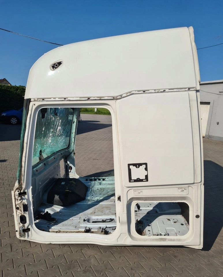 GOŁA SZKIELET POSZYCIE BLACHA RENAULT GAMA T HIGH WYSOKA KABINA - USZKODZONA - Kabinë: foto 2 GOŁA SZKIELET POSZYCIE BLACHA RENAULT GAMA T HIGH WYSOKA KABINA - USZKODZONA - Kabinë: foto 2