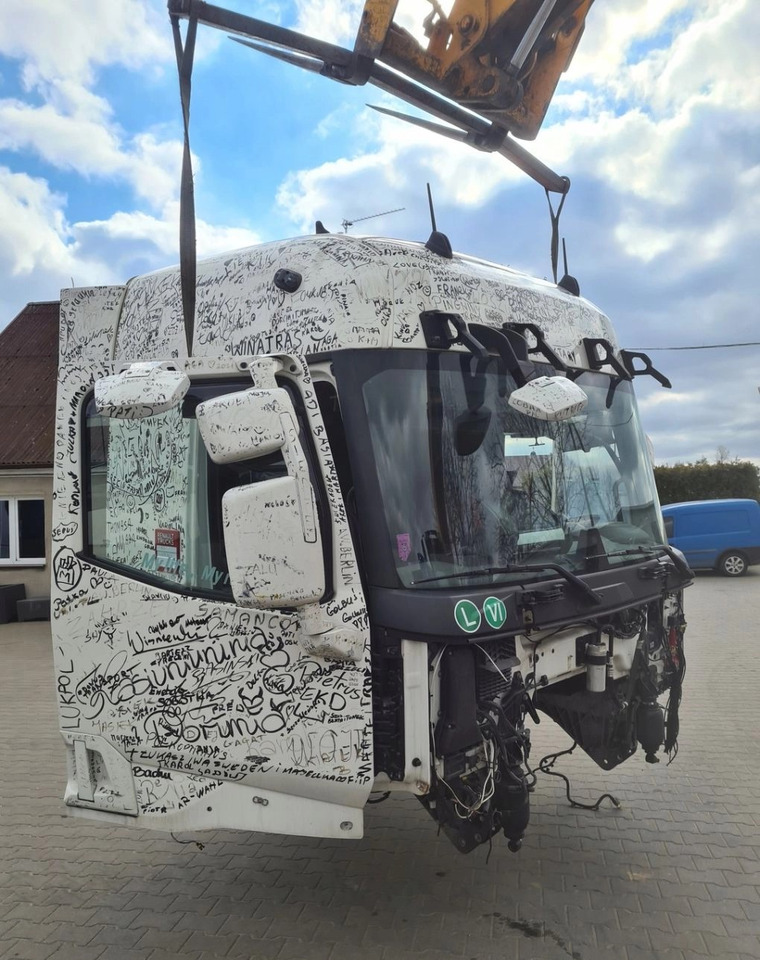RENAULT KABINA GOŁA SZKIELET POSZYCIE BLACHA RENAULT GAMA T HIGH WYSOKA KABINA - Kabinë për Kamioni: foto 3 RENAULT KABINA GOŁA SZKIELET POSZYCIE BLACHA RENAULT GAMA T HIGH WYSOKA KABINA - Kabinë për Kamioni: foto 3