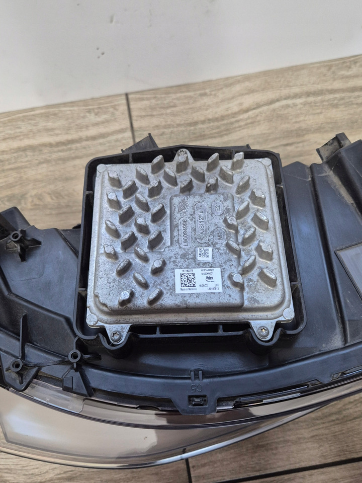 RENAULT REFLEKTOR LAMPA RENAULT RANGE T GAMA T EVOLUTION EVO LED LEWA - Fenerët për Kamioni: foto 5 RENAULT REFLEKTOR LAMPA RENAULT RANGE T GAMA T EVOLUTION EVO LED LEWA - Fenerët për Kamioni: foto 5