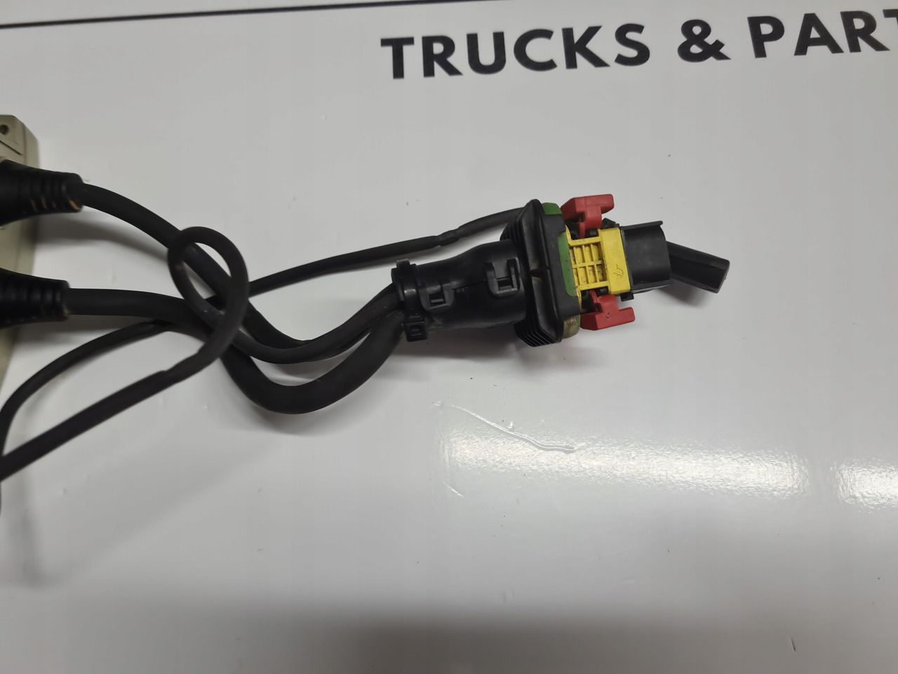 RENAULT REGULATOR NAPIĘCIA AKUMULATORA RENAULT GAMA RANGE T EVO - Sistemi elektrik për Kamioni: foto 3 RENAULT REGULATOR NAPIĘCIA AKUMULATORA RENAULT GAMA RANGE T EVO - Sistemi elektrik për Kamioni: foto 3