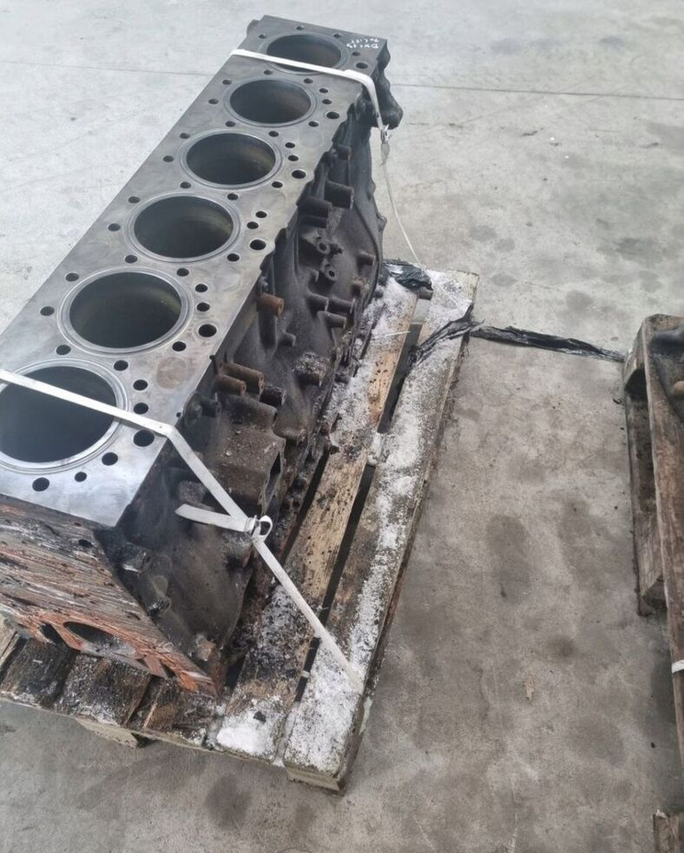 VOLVO BLOK SILNIKA SŁUPEK WAŁ RENAULT MAGNUM DXI 13 VOLVO FH FM 460 500 - Blloku i cilindrit për Kamioni: foto 1 VOLVO BLOK SILNIKA SŁUPEK WAŁ RENAULT MAGNUM DXI 13 VOLVO FH FM 460 500 - Blloku i cilindrit për Kamioni: foto 1