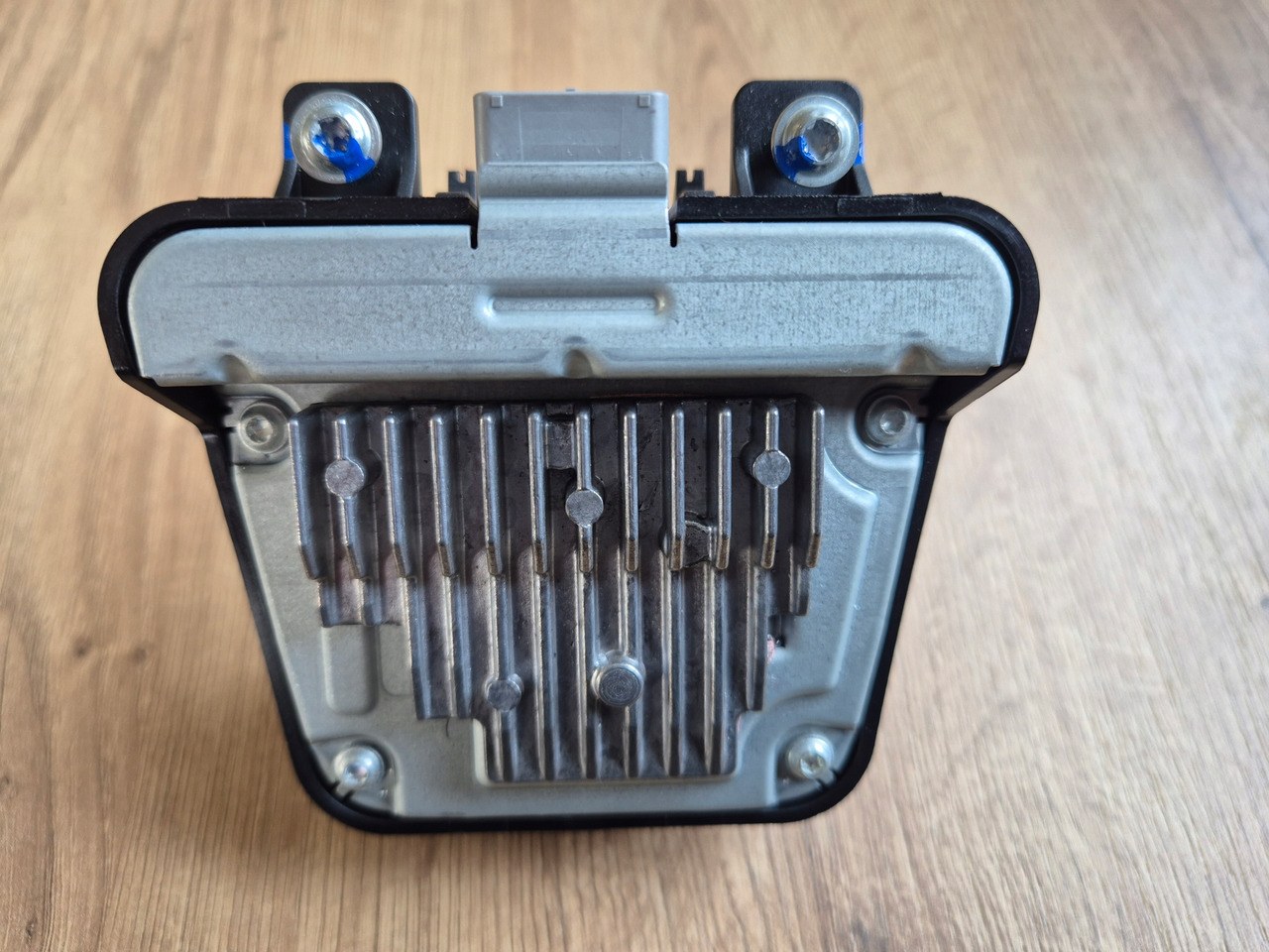 VOLVO KAMERA PASA RUCHU PRZEDNIA RADAR RENAULT GAMA T C K D VOLVO FH 4 FM 4 FH 5 - Sensor për Kamioni: foto 4 VOLVO KAMERA PASA RUCHU PRZEDNIA RADAR RENAULT GAMA T C K D VOLVO FH 4 FM 4 FH 5 - Sensor për Kamioni: foto 4