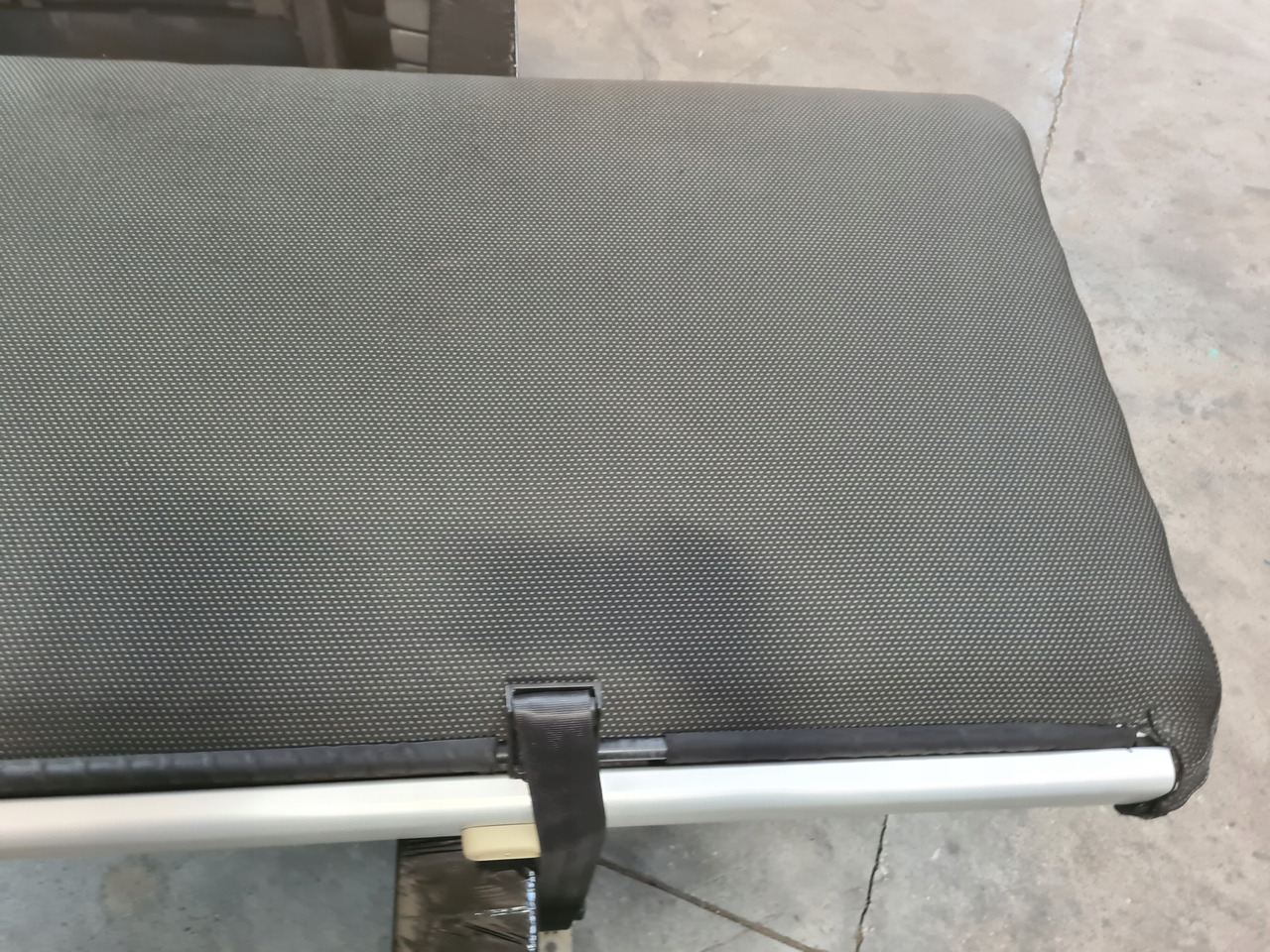 VOLVO ŁÓŻKO KOMPLETNE GÓRNE LEŻANKA MOCOWANIA - Ndenjësja për Kamioni: foto 2 VOLVO ŁÓŻKO KOMPLETNE GÓRNE LEŻANKA MOCOWANIA - Ndenjësja për Kamioni: foto 2