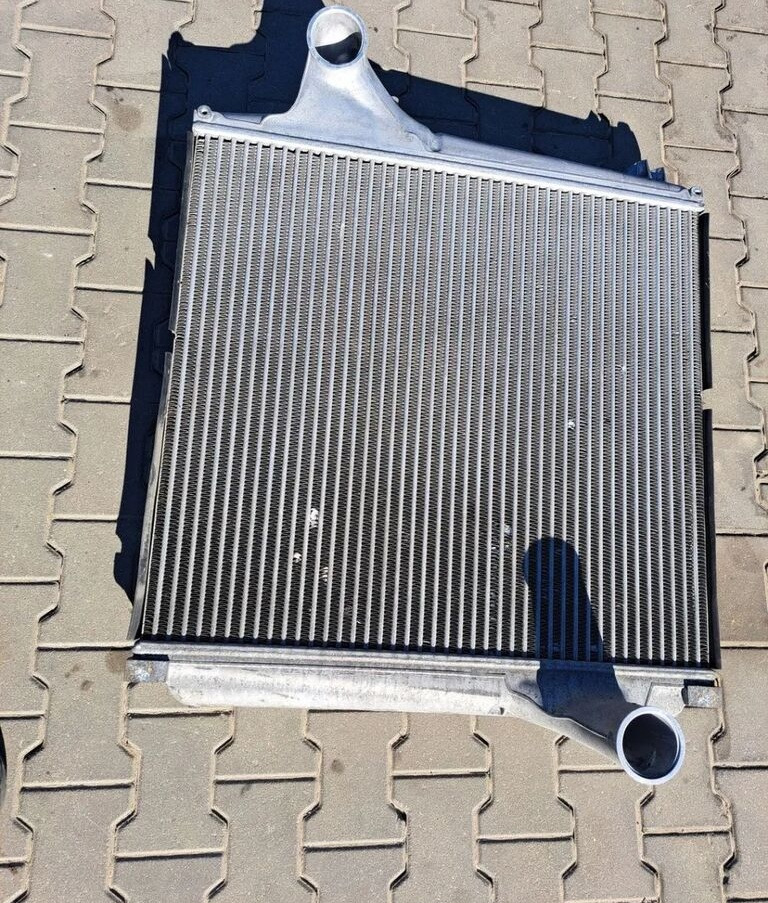 Volvo POWIETRZA  FH 4 FH 5 RENAULT GAMA T RANGE DTI 13  Volvo VOLVO FH 4 FH 5 RENAULT GAMA T RANGE DTI 13 - Ftohësi i ndërmjetëm për Kamioni: foto 2 Volvo POWIETRZA  FH 4 FH 5 RENAULT GAMA T RANGE DTI 13  Volvo VOLVO FH 4 FH 5 RENAULT GAMA T RANGE DTI 13 - Ftohësi i ndërmjetëm për Kamioni: foto 2