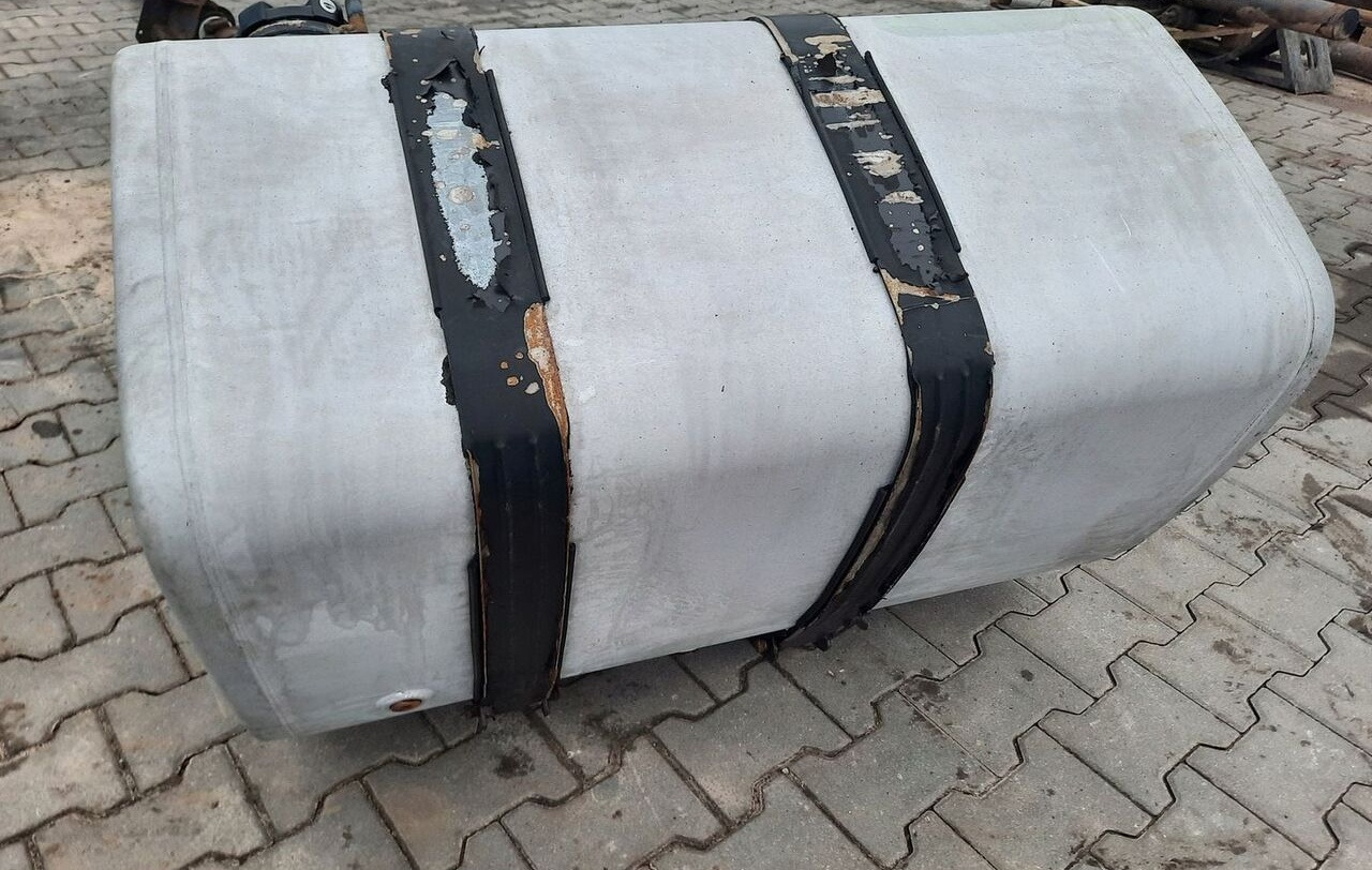 Volvo ZBIORNIK PALIWA RENAULT DXI VOLVO FH FM LOW DECK - Serbatori i karburantit për Kamioni: foto 3 Volvo ZBIORNIK PALIWA RENAULT DXI VOLVO FH FM LOW DECK - Serbatori i karburantit për Kamioni: foto 3