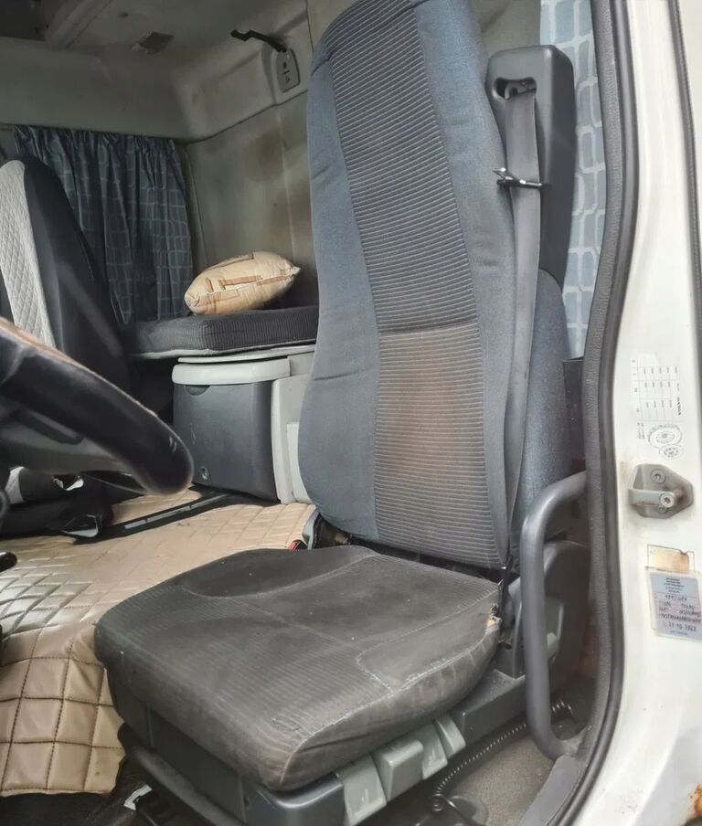 Volvo pneumatyczny Volvo FL FE - Ndenjësja për Kamioni: foto 4 Volvo pneumatyczny Volvo FL FE - Ndenjësja për Kamioni: foto 4