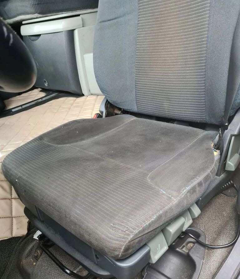 Volvo pneumatyczny Volvo FL FE - Ndenjësja për Kamioni: foto 3 Volvo pneumatyczny Volvo FL FE - Ndenjësja për Kamioni: foto 3