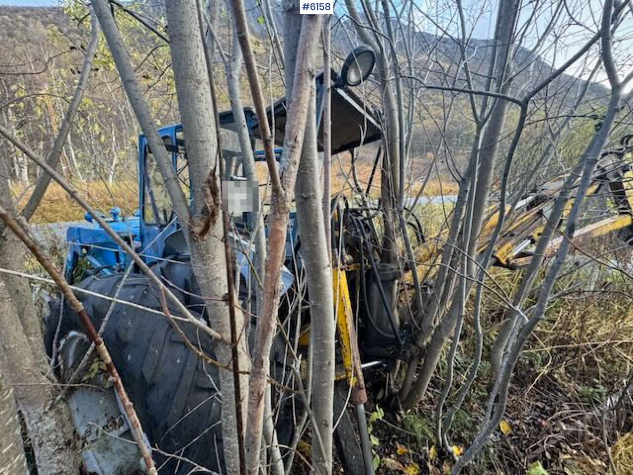 Traktor 1973 Ford 4000 tractor backhoe. Repair.object: foto 10 Traktor 1973 Ford 4000 tractor backhoe. Repair.object: foto 10