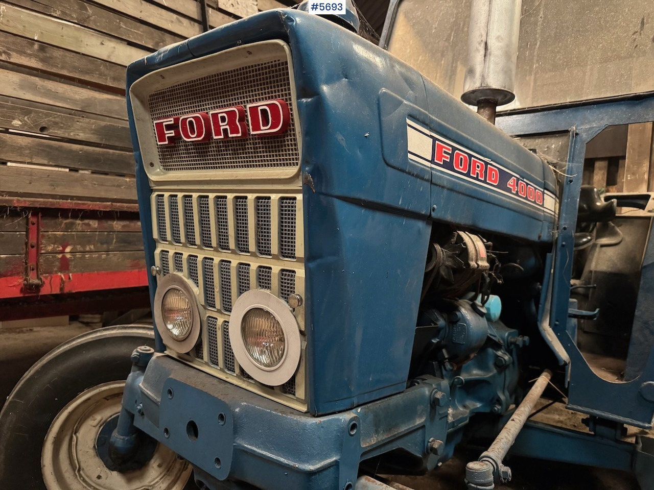1975 Ford 4000 - Traktor: foto 5 1975 Ford 4000 - Traktor: foto 5