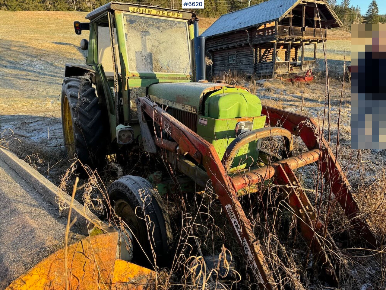 1977 John Deere 2030 w/ front loader. Repair object. - Traktor: foto 5 1977 John Deere 2030 w/ front loader. Repair object. - Traktor: foto 5