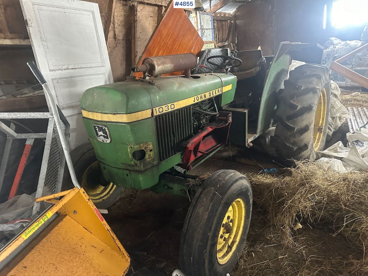 1980 John Deere 1030 tractor w/ twin deck and duun cabin. See hours. - Traktor: foto 5 1980 John Deere 1030 tractor w/ twin deck and duun cabin. See hours. - Traktor: foto 5
