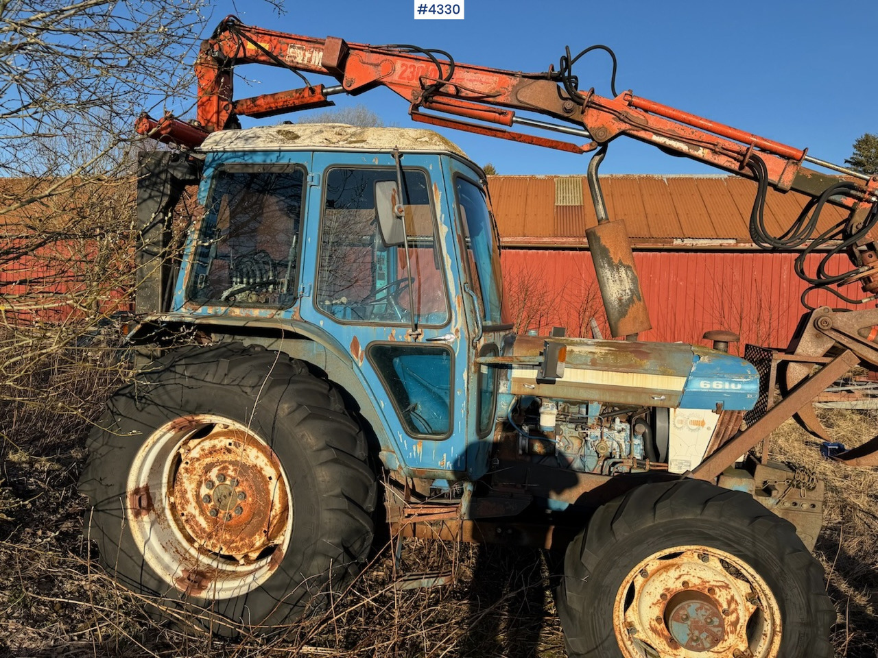 1981 Ford 6610 m/ FMV tømmerkran og tvillinghjul - Traktor: foto 1 1981 Ford 6610 m/ FMV tømmerkran og tvillinghjul - Traktor: foto 1