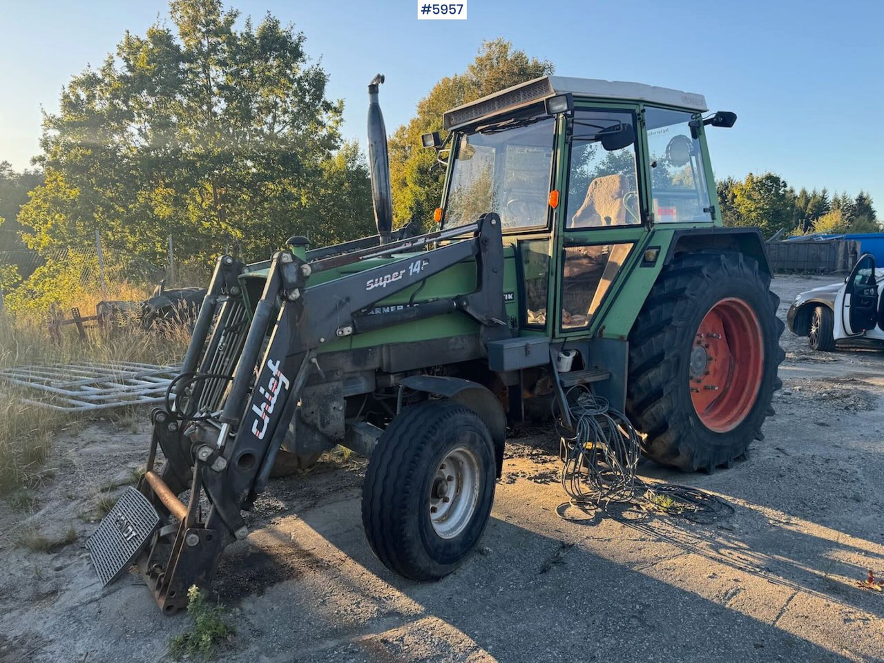 1982 Fendt 306LS 4x2 with front loader - Traktor: foto 5 1982 Fendt 306LS 4x2 with front loader - Traktor: foto 5