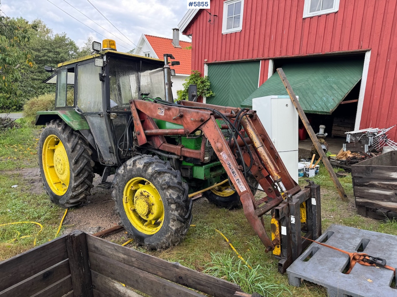 1982 John Deere 1140 with front loader and a parts tractor - Traktor: foto 2 1982 John Deere 1140 with front loader and a parts tractor - Traktor: foto 2