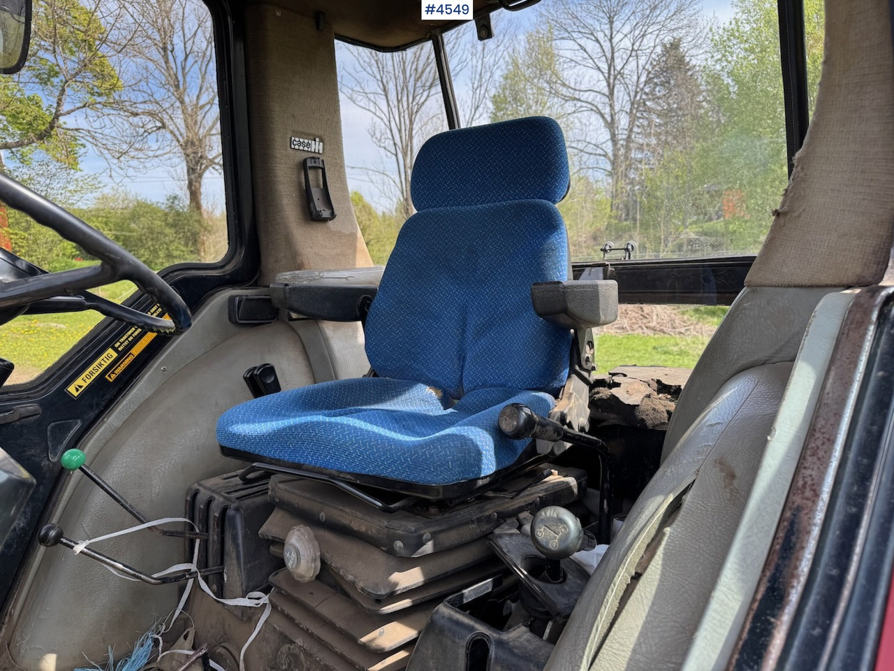 1987 Case 685 XL w/front loader and some equipment. - Traktor: foto 5 1987 Case 685 XL w/front loader and some equipment. - Traktor: foto 5