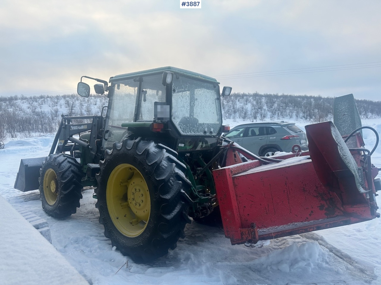 1987 John Deere Power Synchron 2450 4x4 w/ Quicke 4300 front loader, snow blower and gravel bucket. WATCH VIDEO. - Traktor: foto 5 1987 John Deere Power Synchron 2450 4x4 w/ Quicke 4300 front loader, snow blower and gravel bucket. WATCH VIDEO. - Traktor: foto 5
