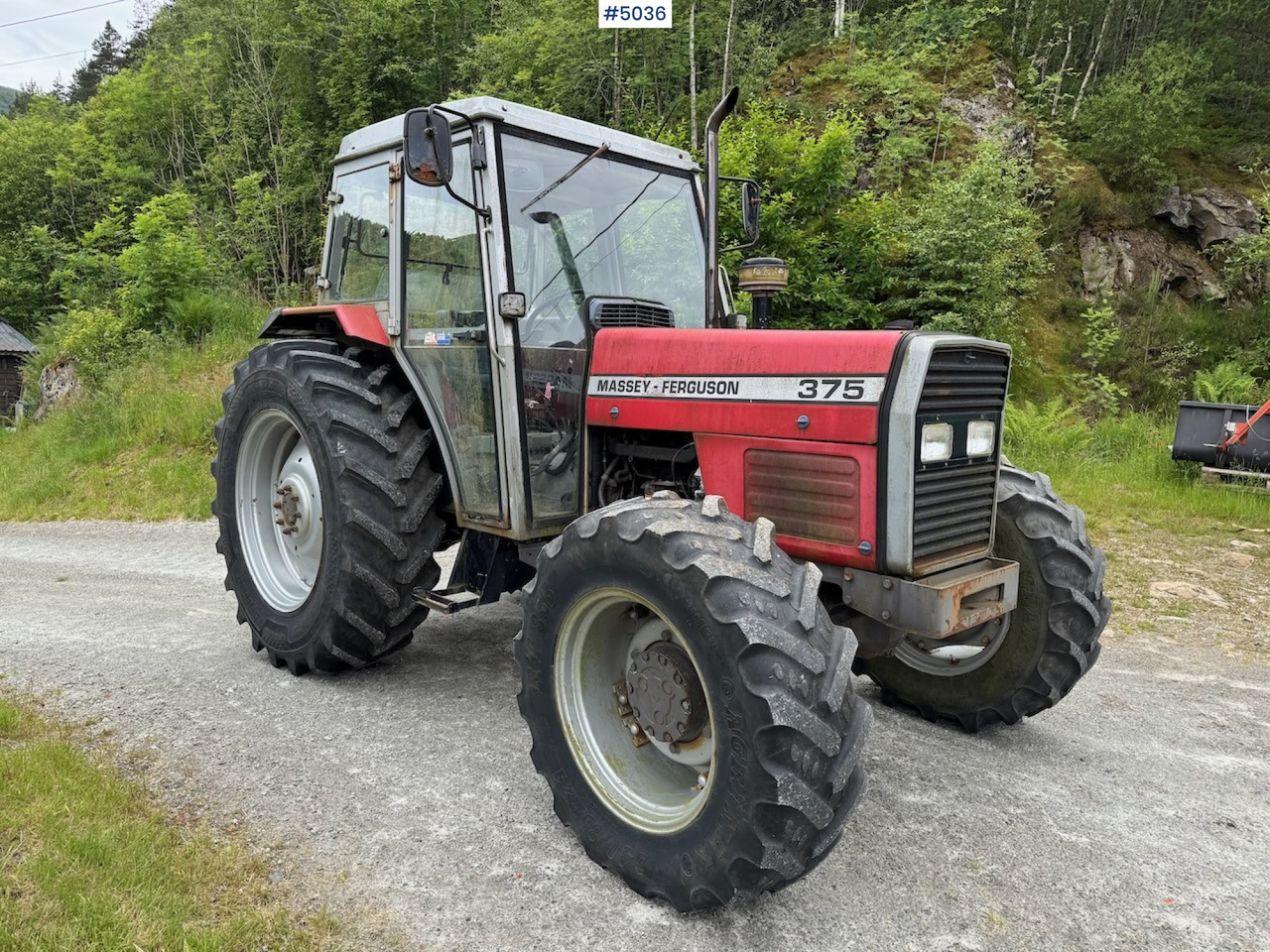 1988 Massey Ferguson 375 - Traktor: foto 4 1988 Massey Ferguson 375 - Traktor: foto 4
