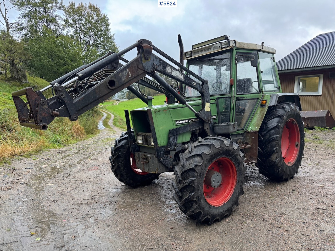 1991 Fendt Farmer 307 LSA w/ front loader. - Traktor: foto 2 1991 Fendt Farmer 307 LSA w/ front loader. - Traktor: foto 2