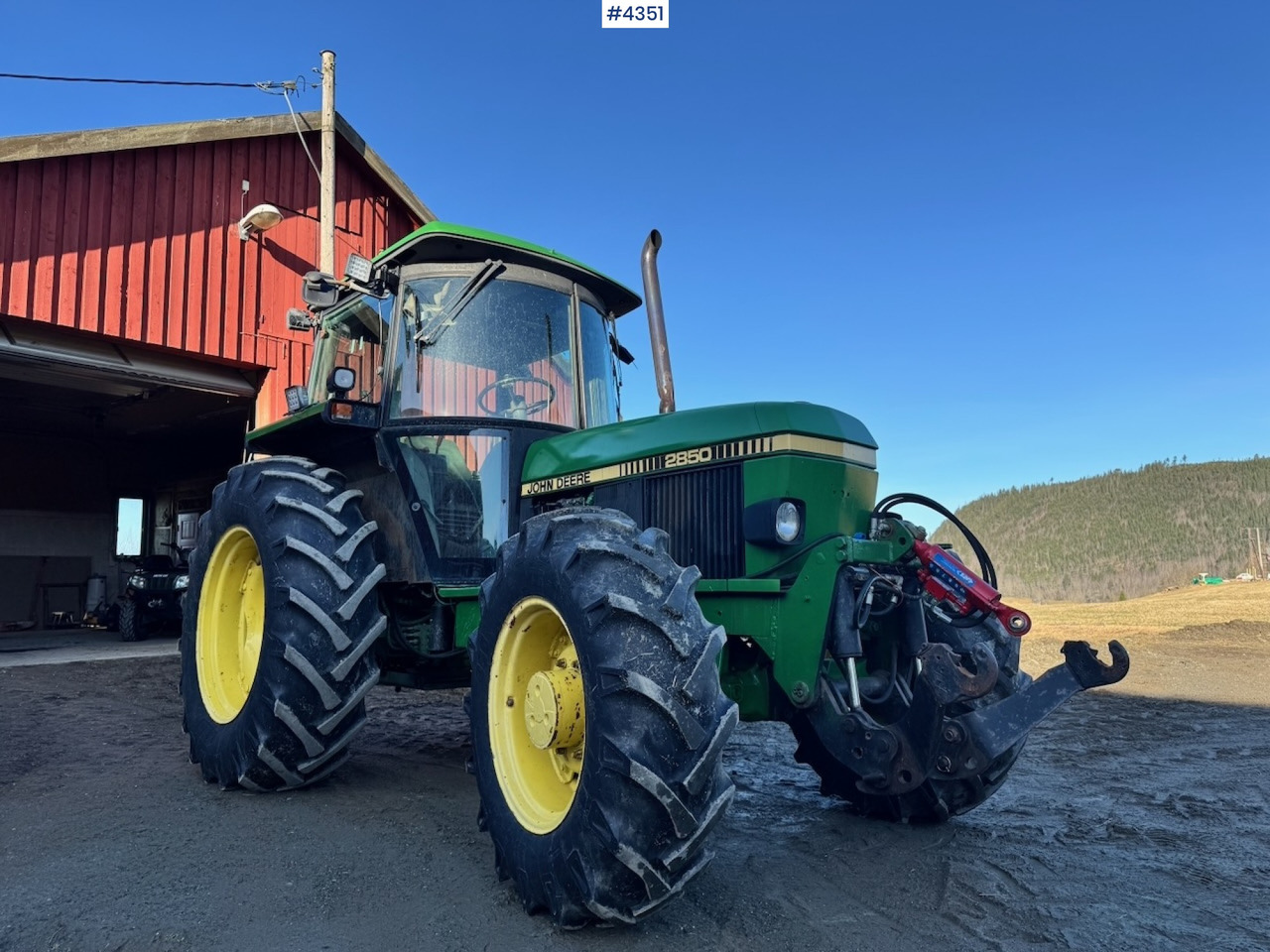 1991 John Deere 2850 4x4 Synchron w/ front hydraulics. - Traktor: foto 2 1991 John Deere 2850 4x4 Synchron w/ front hydraulics. - Traktor: foto 2