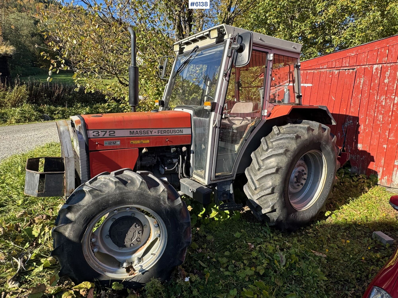 1992 Massey Ferguson 372 - Traktor: foto 3 1992 Massey Ferguson 372 - Traktor: foto 3