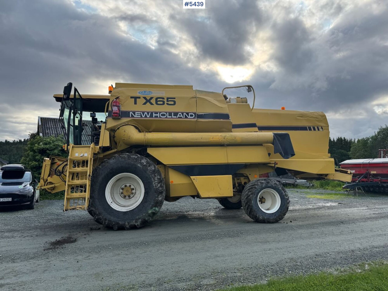 1995 New Holland TX65 m/ 20 fot skjærebord og henger - Autokombajnë: foto 3 1995 New Holland TX65 m/ 20 fot skjærebord og henger - Autokombajnë: foto 3