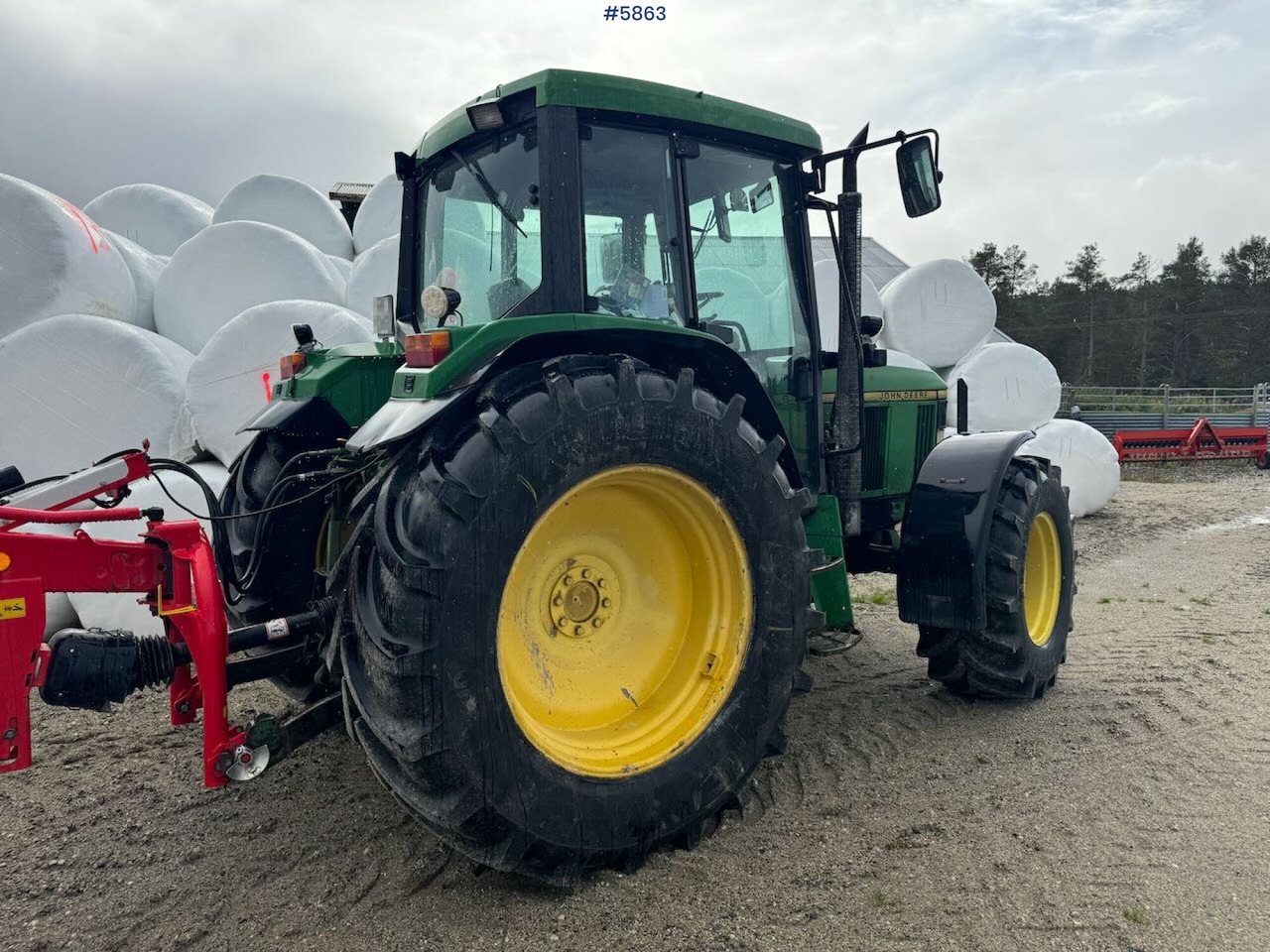 1996 John Deere 6400 4x4 w/ front loader. - Traktor: foto 3 1996 John Deere 6400 4x4 w/ front loader. - Traktor: foto 3