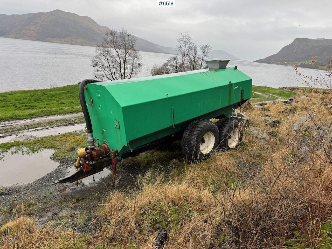 1997 Moi Guffen 15,000 liters w/ cannon. - Cisternë pleh i lëngshëm: foto 2 1997 Moi Guffen 15,000 liters w/ cannon. - Cisternë pleh i lëngshëm: foto 2