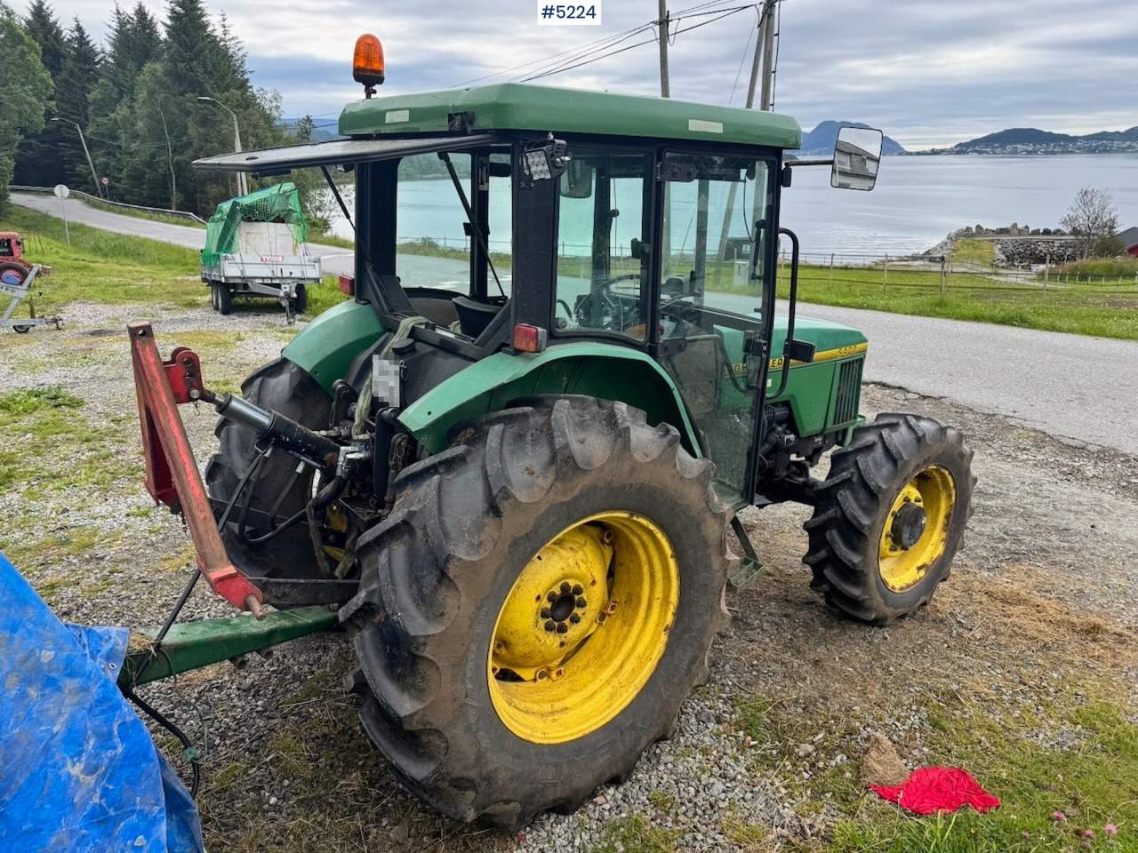 1998 John Deere 5400 4x4 Tractor. 1500 hours! - Traktor: foto 3 1998 John Deere 5400 4x4 Tractor. 1500 hours! - Traktor: foto 3