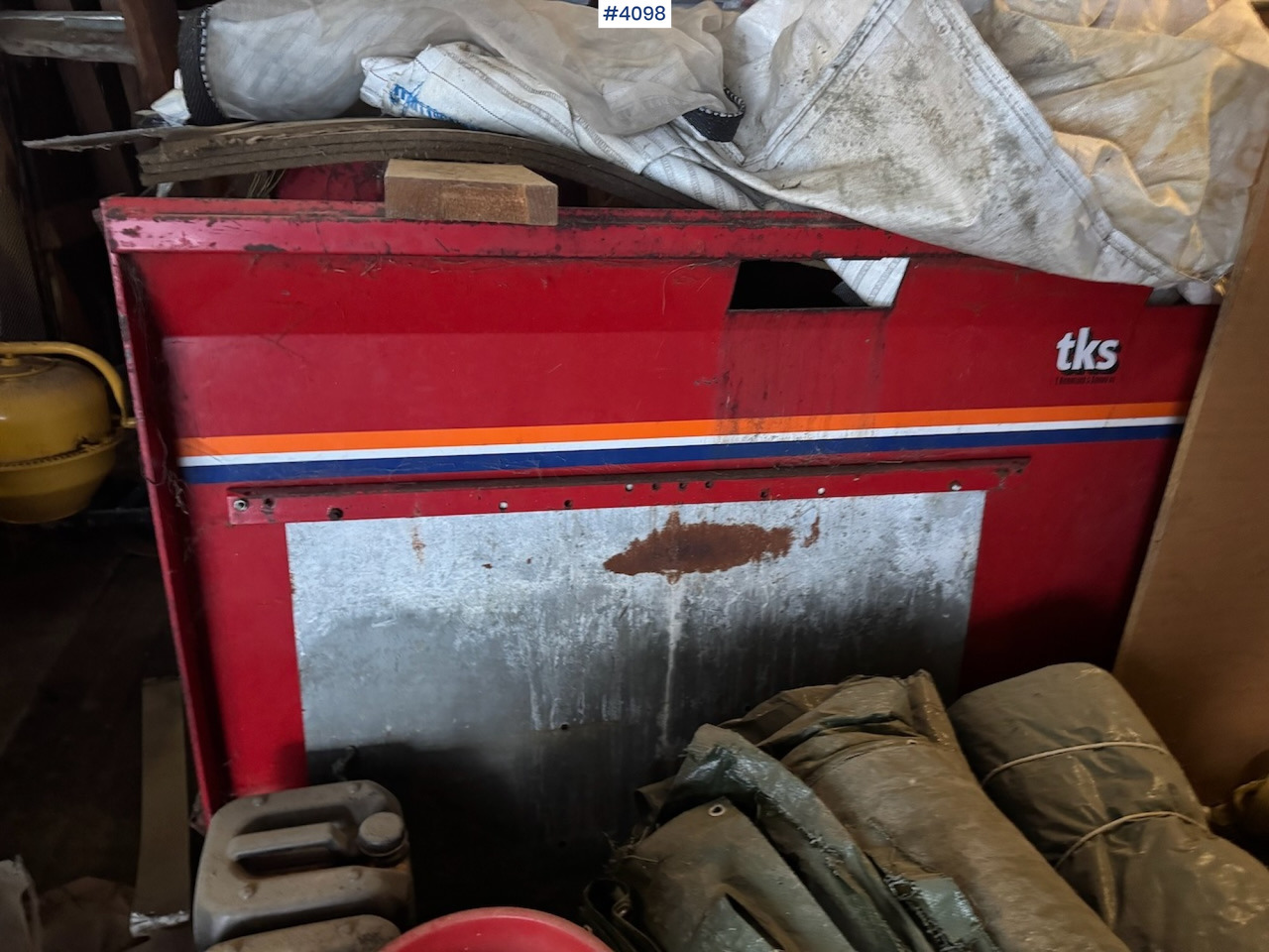 1998 TKS R-150 round bale spreader - Barkthyese: foto 4 1998 TKS R-150 round bale spreader - Barkthyese: foto 4