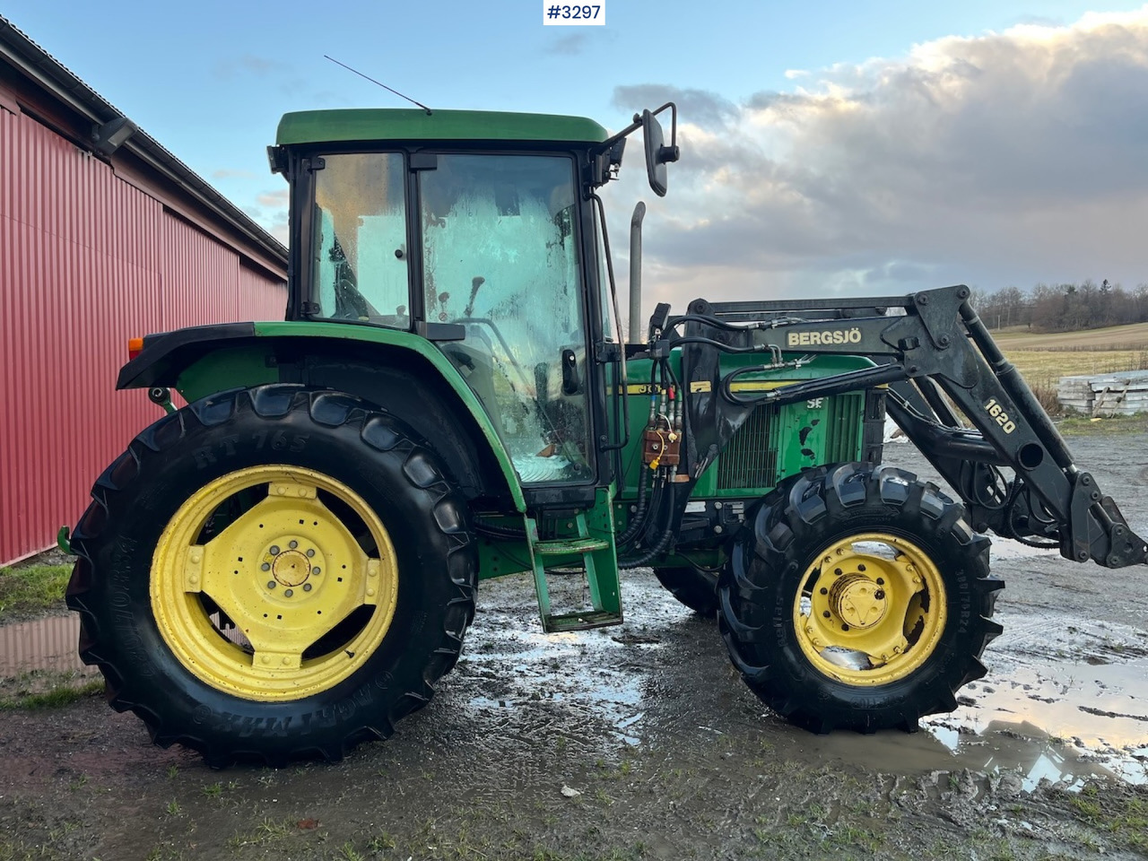 1999 John Deere 6210 SE with Front Loader - Traktor: foto 5 1999 John Deere 6210 SE with Front Loader - Traktor: foto 5