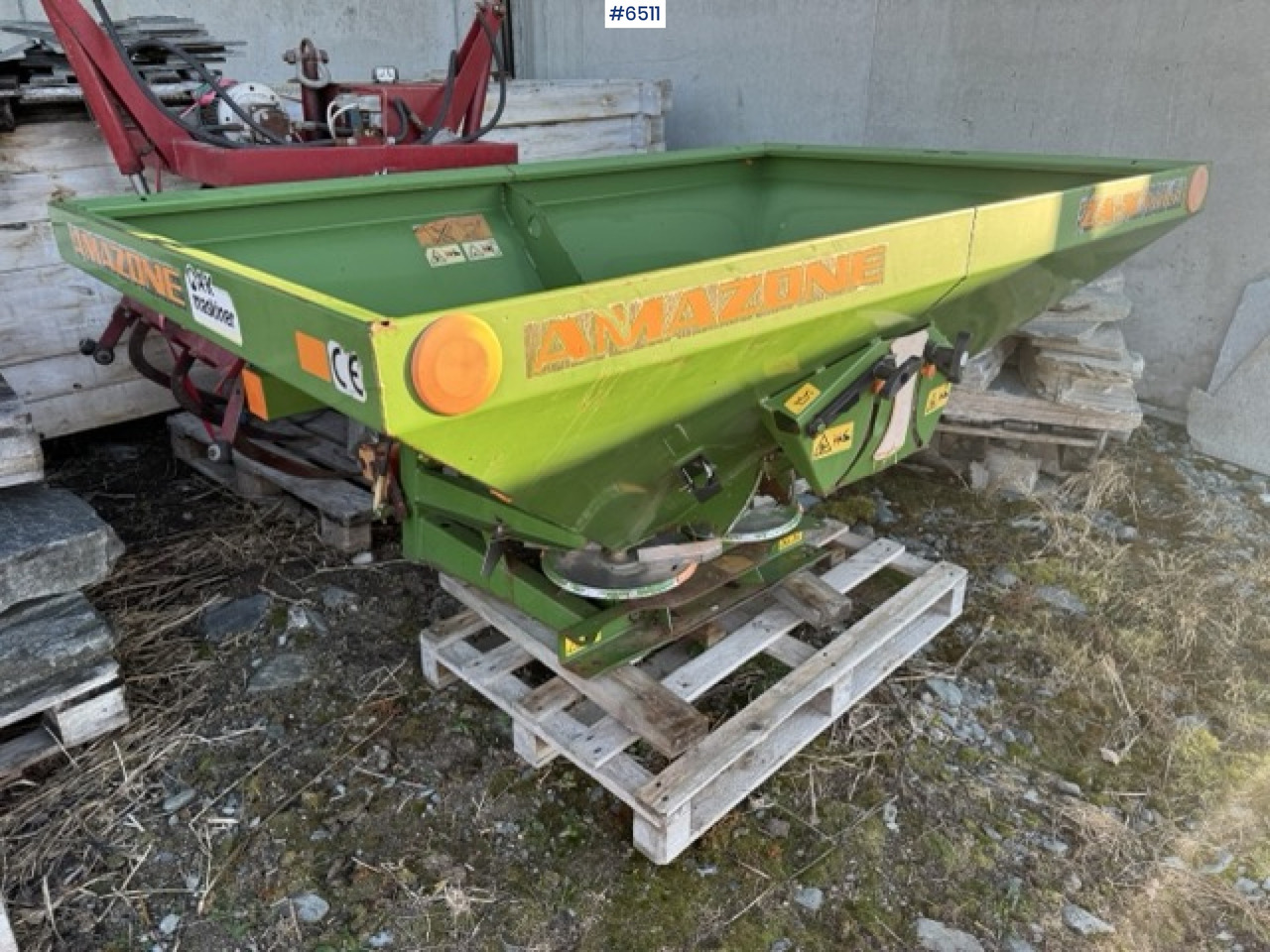 2000 Amazone ZA-X Perfect Fertilizer spreader - Shpërndarës plehu kimik: foto 1 2000 Amazone ZA-X Perfect Fertilizer spreader - Shpërndarës plehu kimik: foto 1