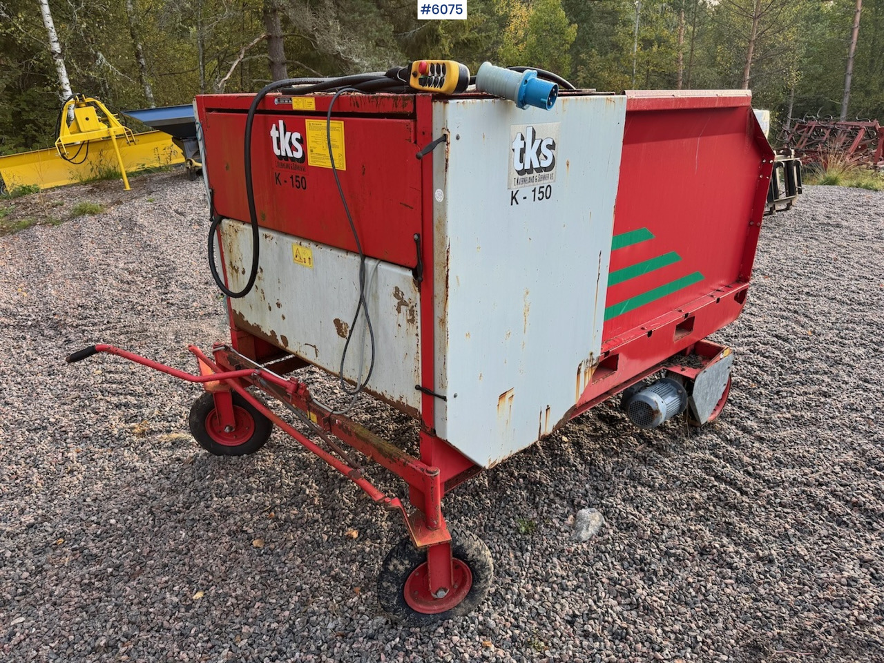 2000 TKS K-150 Round bale cutter with wheel drive. - Barkthyese: foto 2 2000 TKS K-150 Round bale cutter with wheel drive. - Barkthyese: foto 2