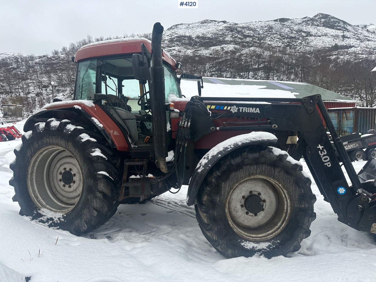 2002 CASE MX 135 MAXXUM 4x4 tractor with front loader. - Traktor: foto 1 2002 CASE MX 135 MAXXUM 4x4 tractor with front loader. - Traktor: foto 1