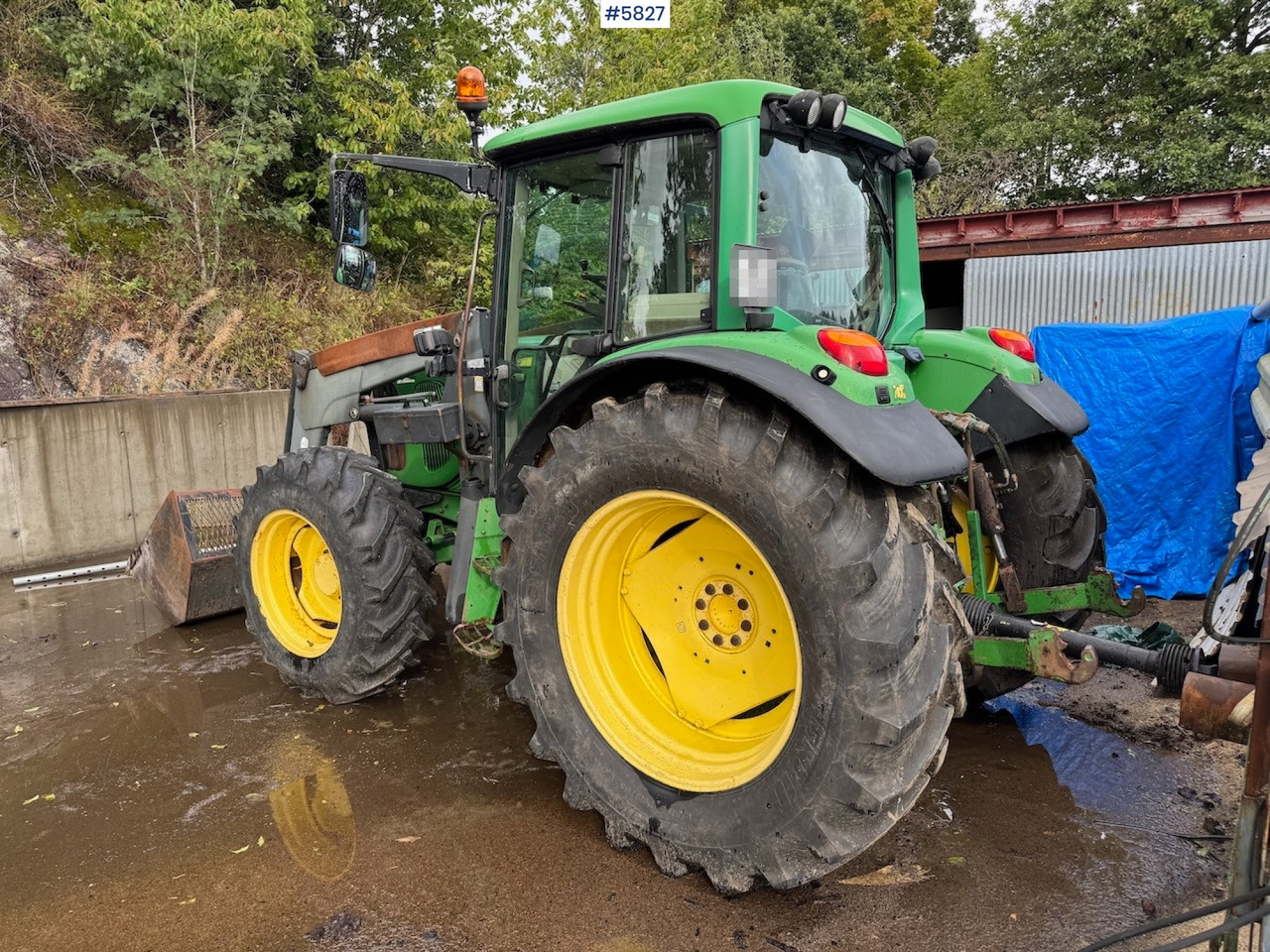 2005 John Deere 6320 w/ front loader. - Traktor: foto 3 2005 John Deere 6320 w/ front loader. - Traktor: foto 3