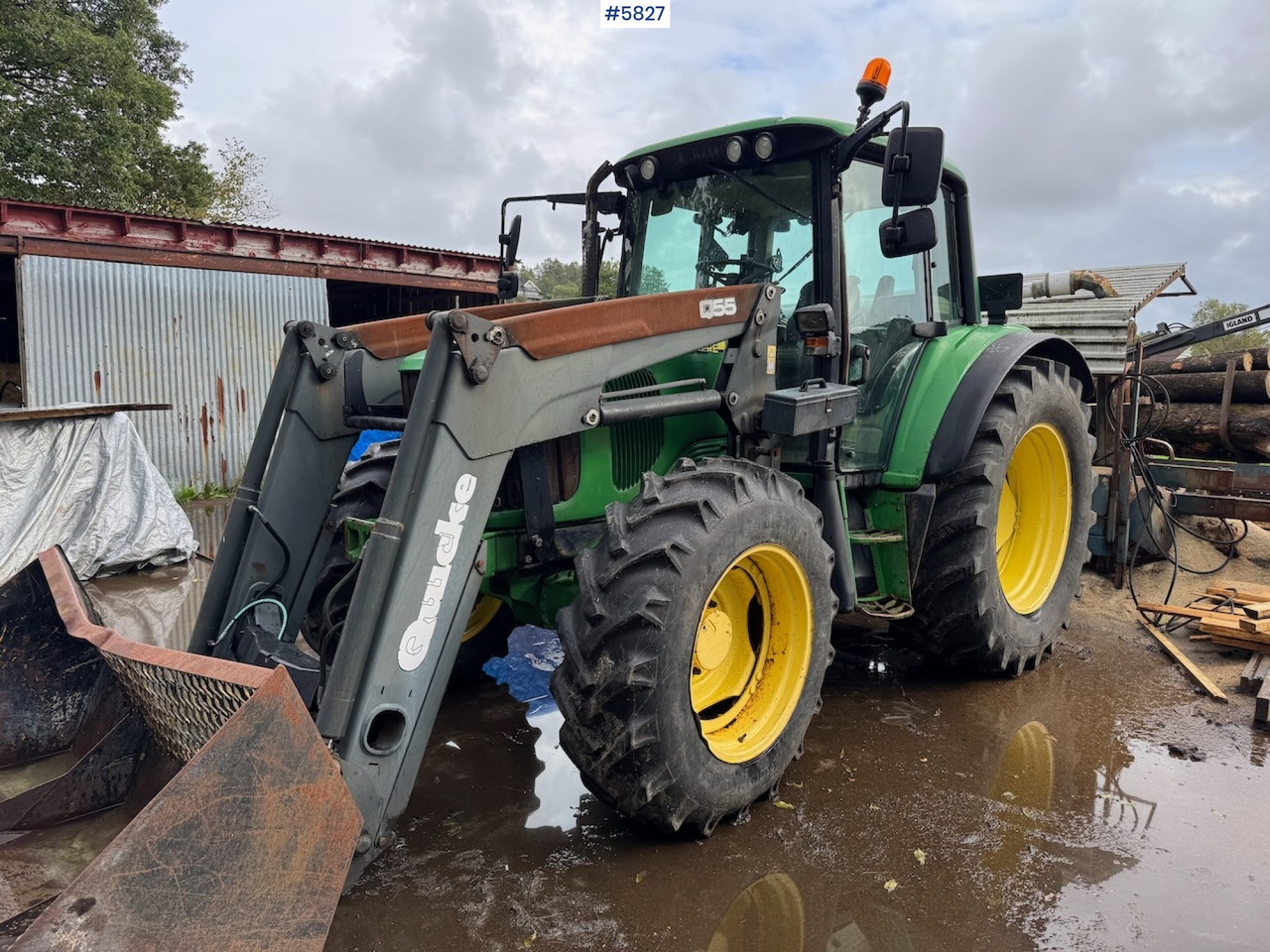 2005 John Deere 6320 w/ front loader. - Traktor: foto 1 2005 John Deere 6320 w/ front loader. - Traktor: foto 1