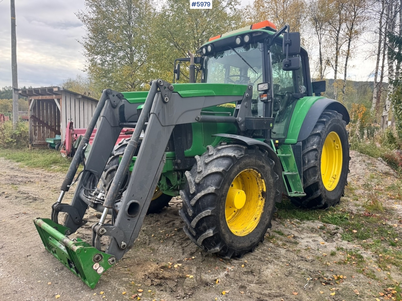 2005 John Deere 6420 with Front Loader - Traktor: foto 5 2005 John Deere 6420 with Front Loader - Traktor: foto 5