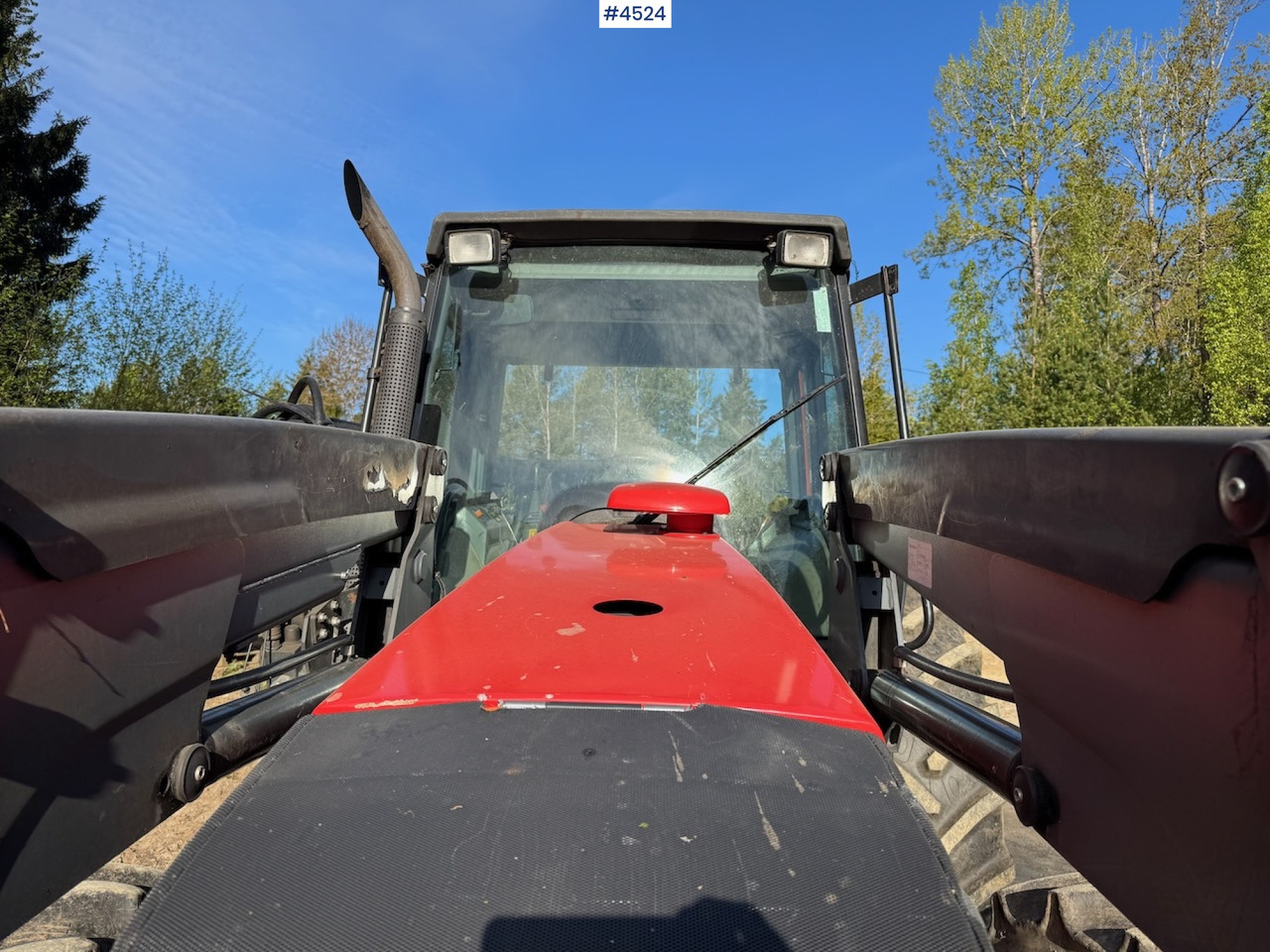 2005 Valtra 6850 w/front loader - Traktor: foto 5 2005 Valtra 6850 w/front loader - Traktor: foto 5