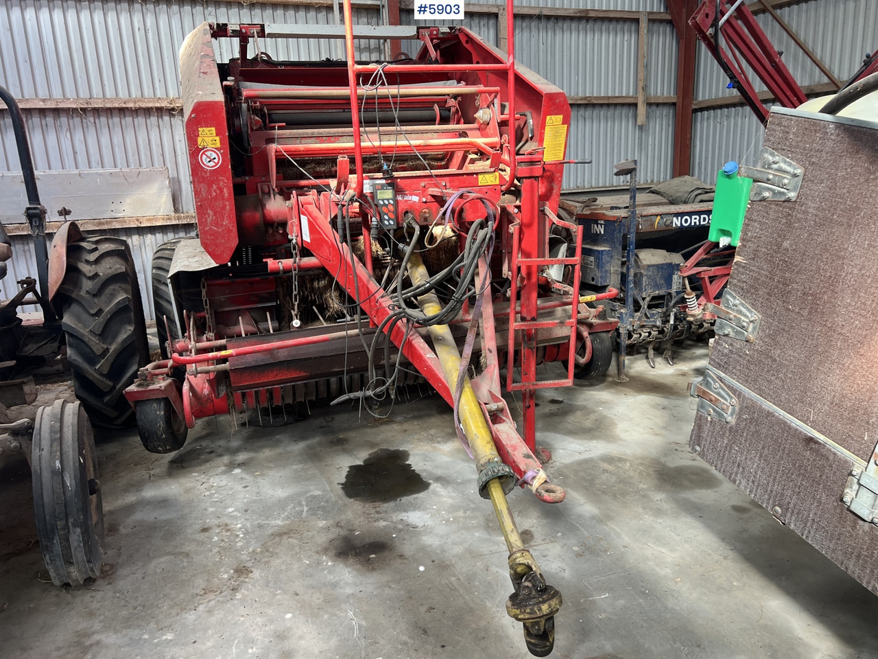2005 Welger RP 235 press w/ net - Barkthyese: foto 1 2005 Welger RP 235 press w/ net - Barkthyese: foto 1