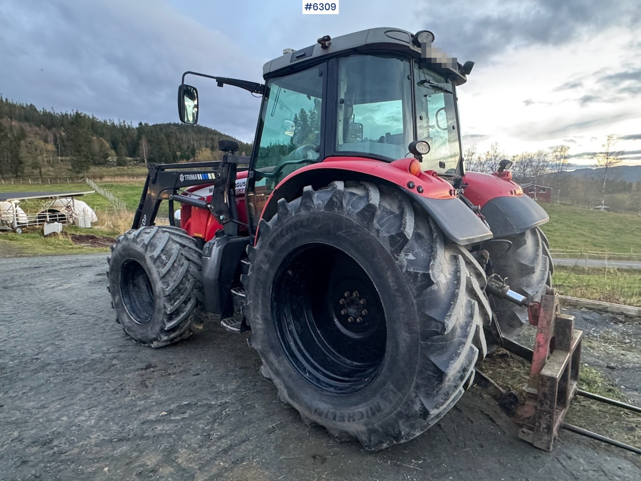 2007 Massey Ferguson 6465 Dyna 6 w/ front loader with 3rd function! - Traktor: foto 3 2007 Massey Ferguson 6465 Dyna 6 w/ front loader with 3rd function! - Traktor: foto 3
