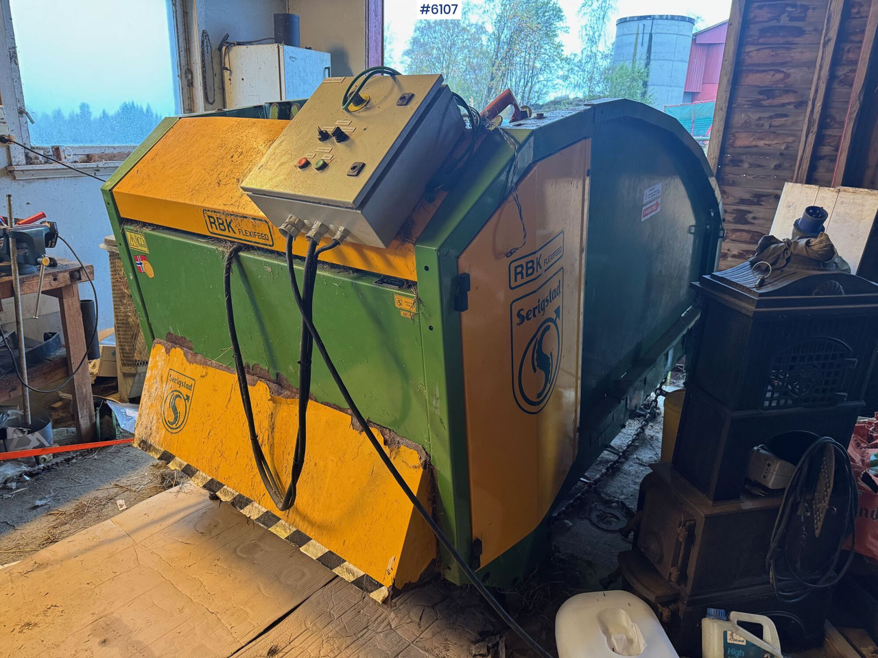 2009 Serigstad RBK Flexifeed round bale cutter - Barkthyese: foto 1 2009 Serigstad RBK Flexifeed round bale cutter - Barkthyese: foto 1