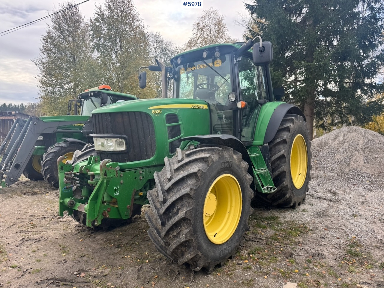 2010 John Deere 6930 with Front Hydraulic - Traktor: foto 5 2010 John Deere 6930 with Front Hydraulic - Traktor: foto 5