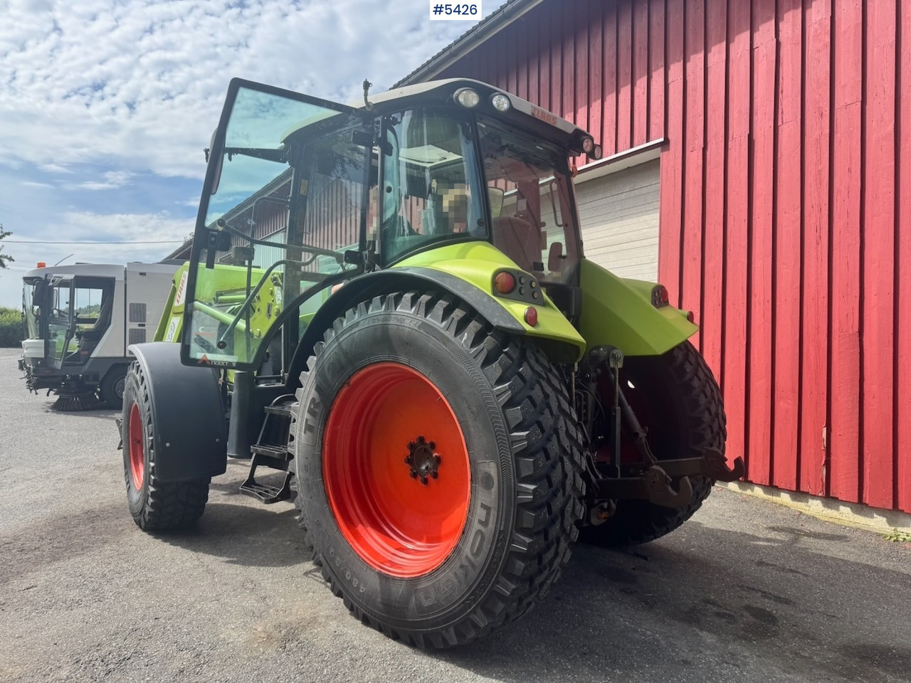 2011 Claas Arion 430 w/ Front loader and Plough. 3210 hours! - Traktor: foto 4 2011 Claas Arion 430 w/ Front loader and Plough. 3210 hours! - Traktor: foto 4