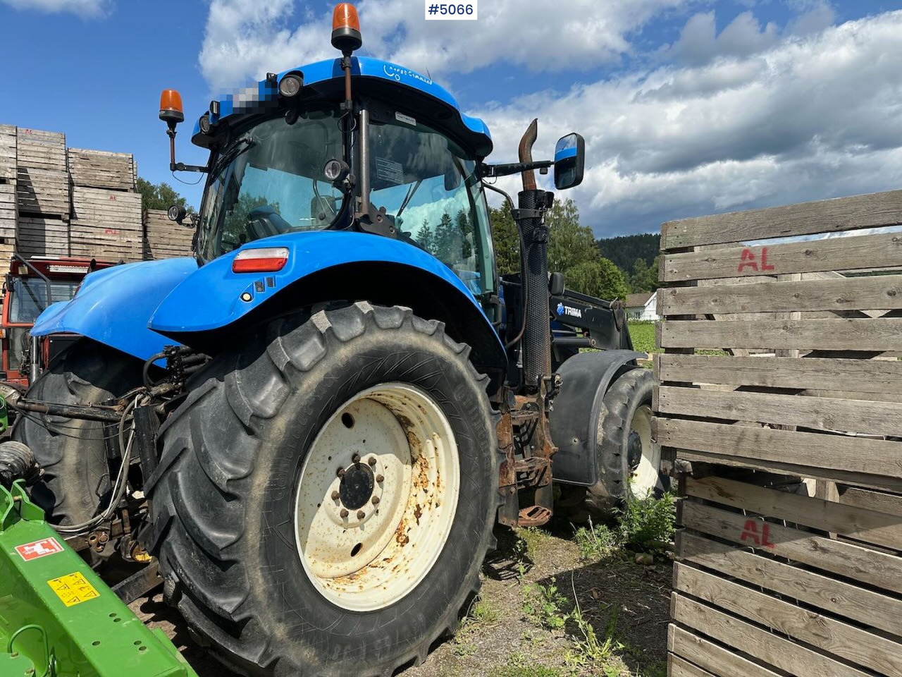 Traktor 2011 New Holland T6080 w/ trima +5.1p: foto 6 Traktor 2011 New Holland T6080 w/ trima +5.1p: foto 6