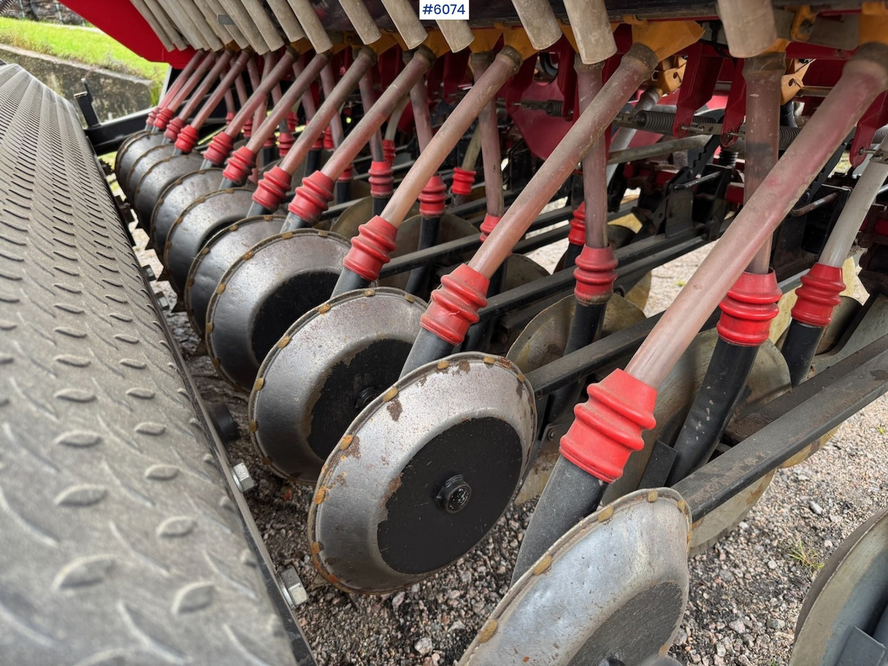 2012 Junkkari Simulta 3000 ST combination seed drill. - Mbjellëse e kombinuar në radhë: foto 4 2012 Junkkari Simulta 3000 ST combination seed drill. - Mbjellëse e kombinuar në radhë: foto 4