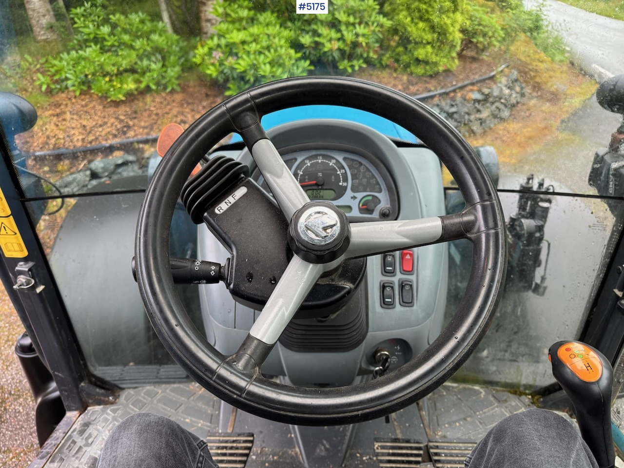 Traktor 2013 Landini Powermondial 120 w/front loader and some equipment. Low hours!: foto 9 Traktor 2013 Landini Powermondial 120 w/front loader and some equipment. Low hours!: foto 9