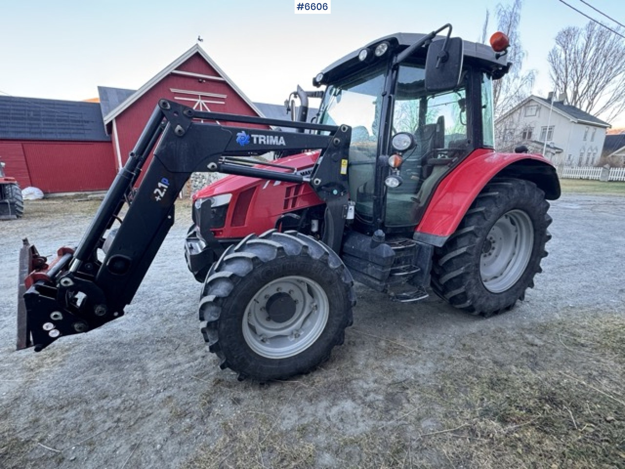 2013 Massey Ferguson 5610 Dyna-4 with front loader. SEE VIDEO! - Traktor: foto 1 2013 Massey Ferguson 5610 Dyna-4 with front loader. SEE VIDEO! - Traktor: foto 1