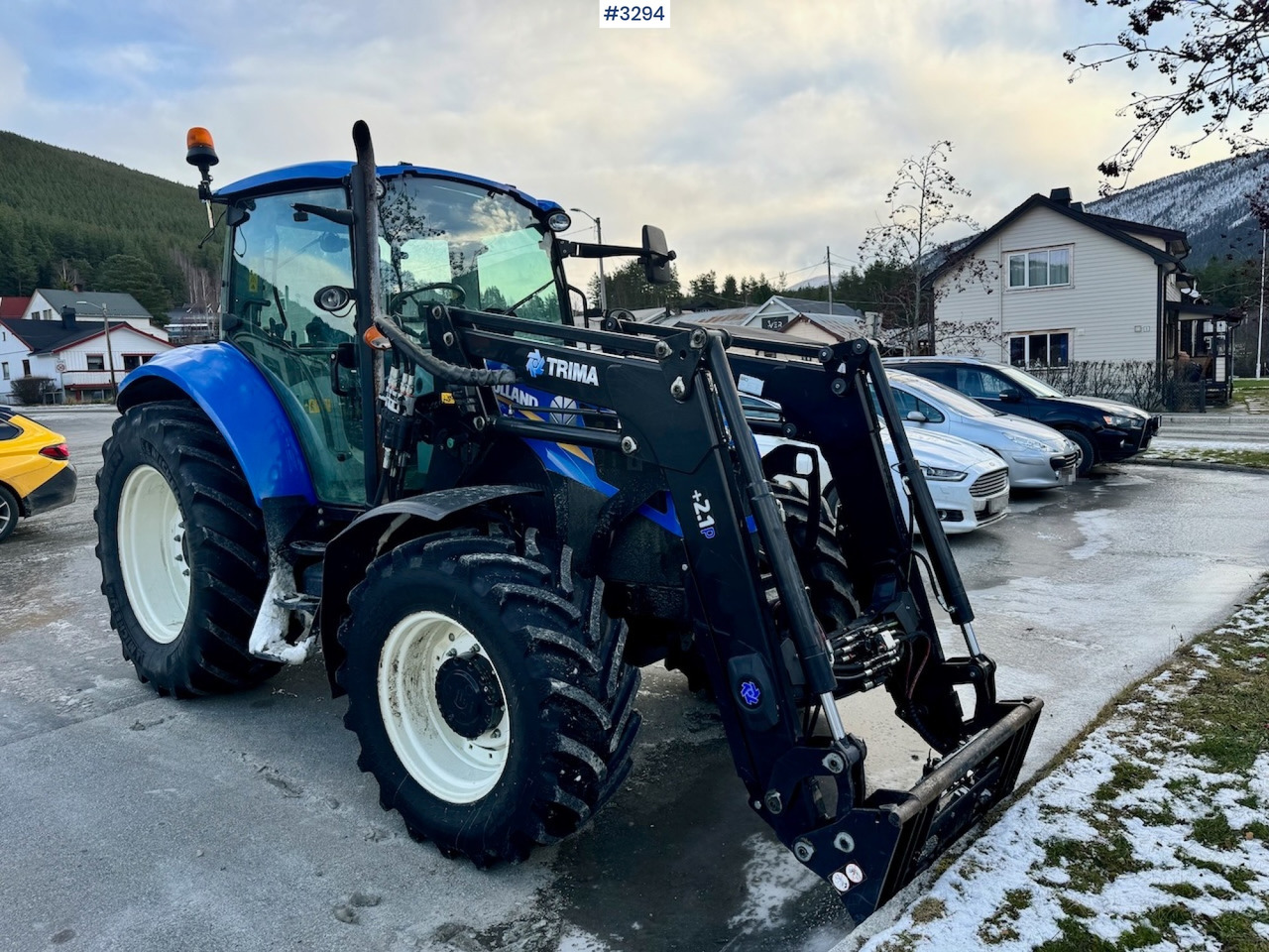 2013 New Holland T5.95 with Trima +2.1P Front Loader. New Engine! - Traktor: foto 1 2013 New Holland T5.95 with Trima +2.1P Front Loader. New Engine! - Traktor: foto 1